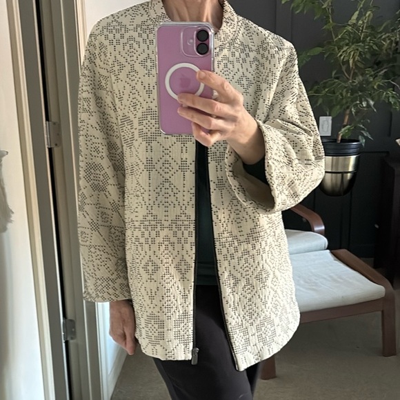 *Host Pick* Zara jacket cream with black stitched pattern size M - Picture 2 of 10